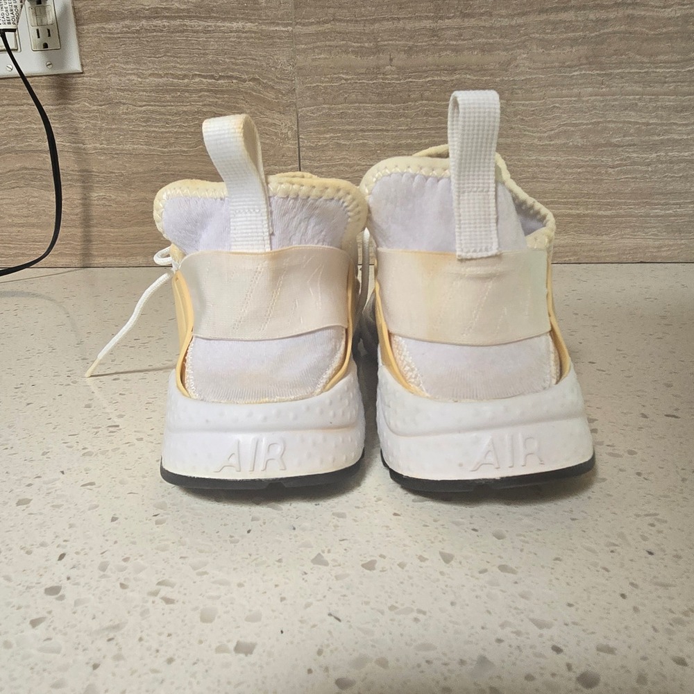Nike Air Huarache Womans 7.5 Run Ultra White Pale Yellow Sneakers 819151-102 - Picture 8 of 9